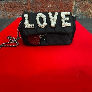 💗 LOVE CROSSBODY BAG